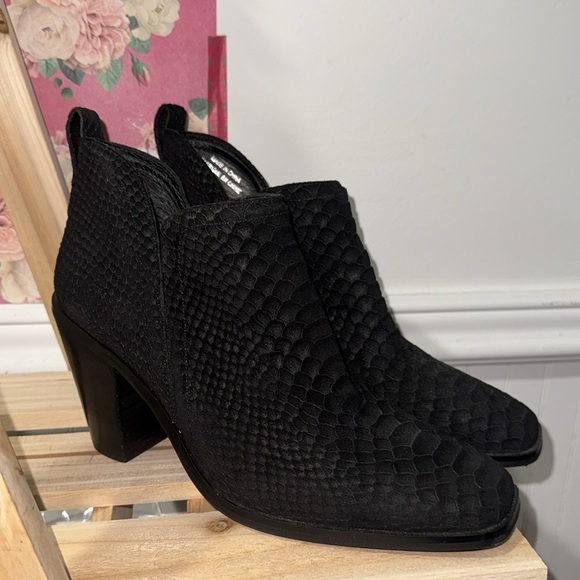 Jeffrey Campbell boots Rosee Bootie Black Suede Snake Leather textured 10 - Picture 2 of 3